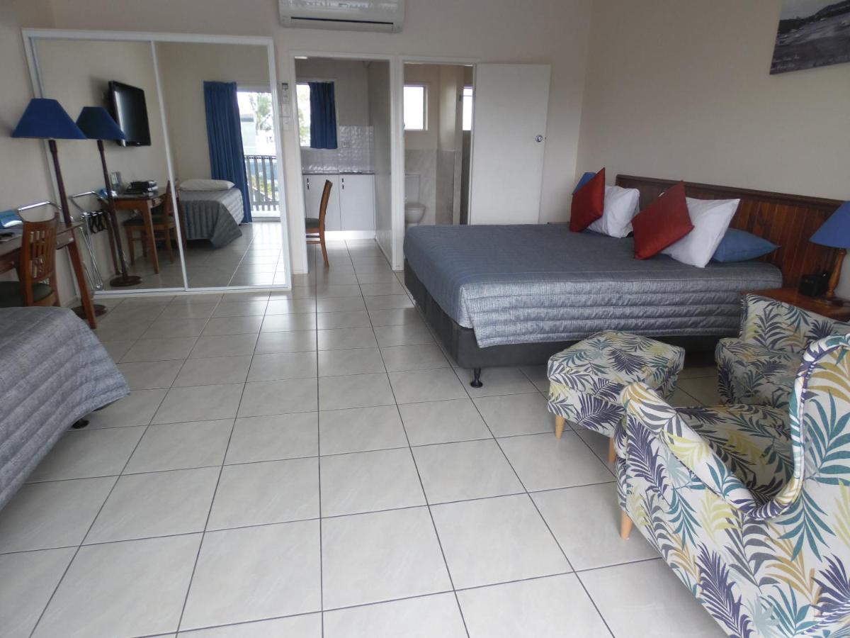 Airlie Court Units Aparthotel Airlie Beach Exteriör bild
